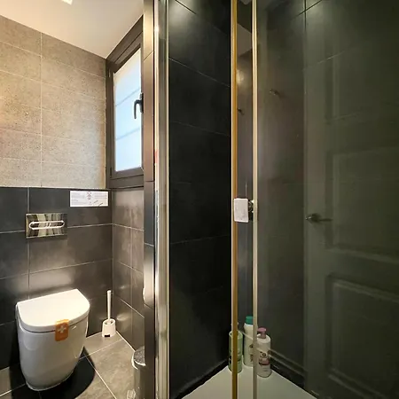 U-nique Est Barcelona