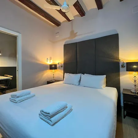 U-nique Est Apartamento